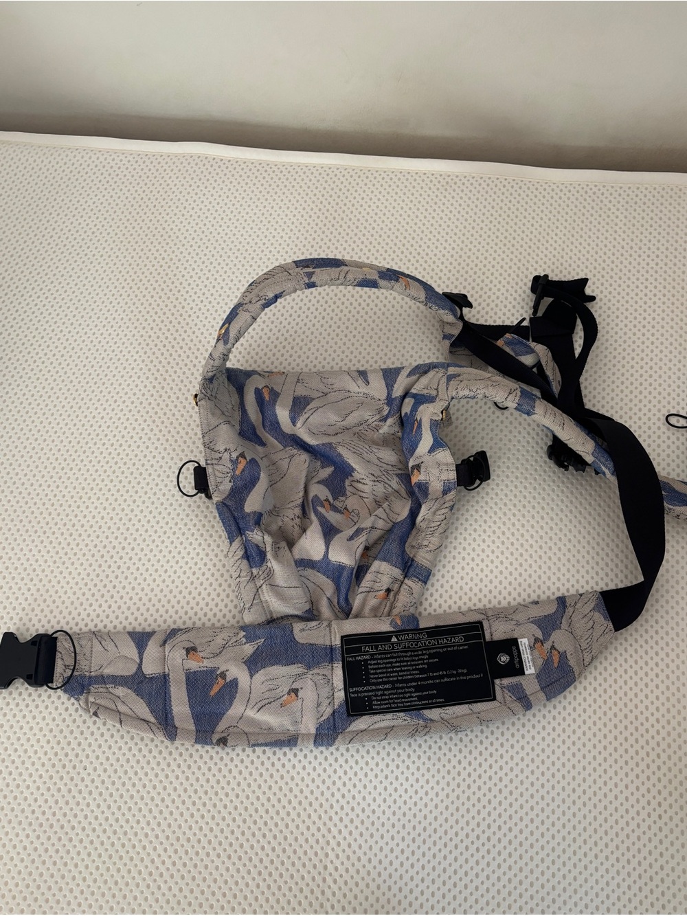 Artipoppe ZEITGEIST IN COTTON swan print  carrier - Picture 4 of 12